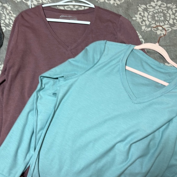 Eddie Bauer Tops - V neck shirt (fitted)